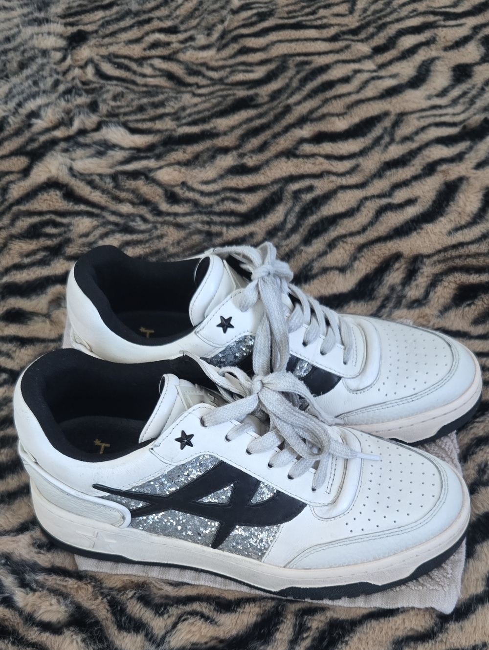 Ash White Sneaker with Gold Logo Insole